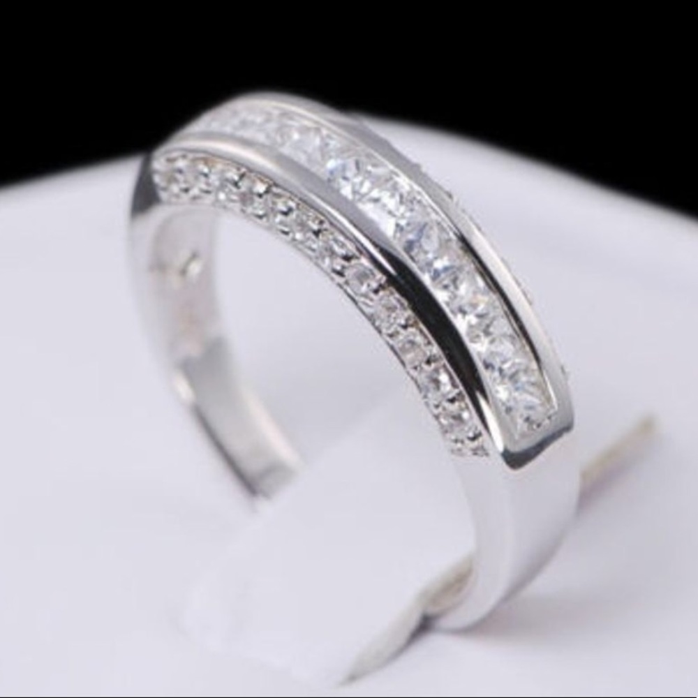 925 Sterling Silver Sapphire Ring - Picture 4 of 6